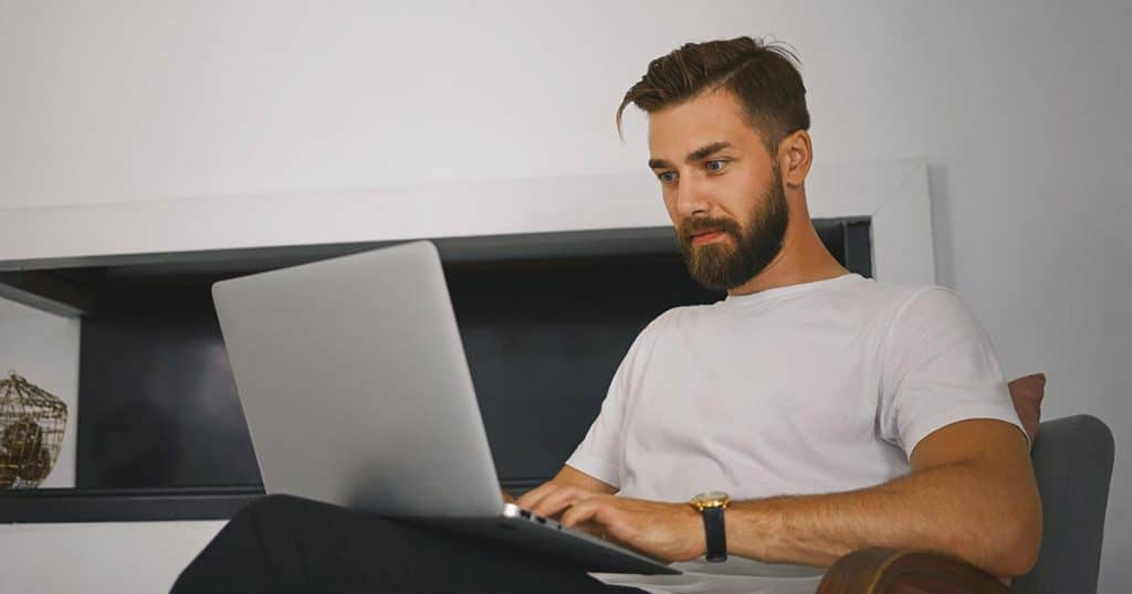 Wie Sie remote Ihren neuen Mitarbeitern den Einstieg in den Job erleichtern