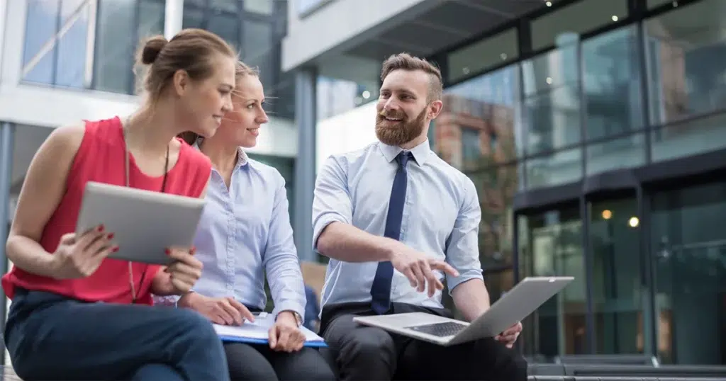 Code of Conduct und Compliance im Unternehmen Code of Conduct fördert verantwortungsbewusstes Handeln im Arbeitsalltag